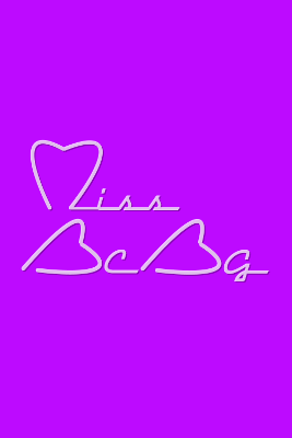 Miss BCBG Dark Pink High, par Xavier E. G. Dierick